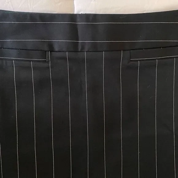 Benetton Pinstipe Pencil Skirt Size Small - Picture 7 of 12